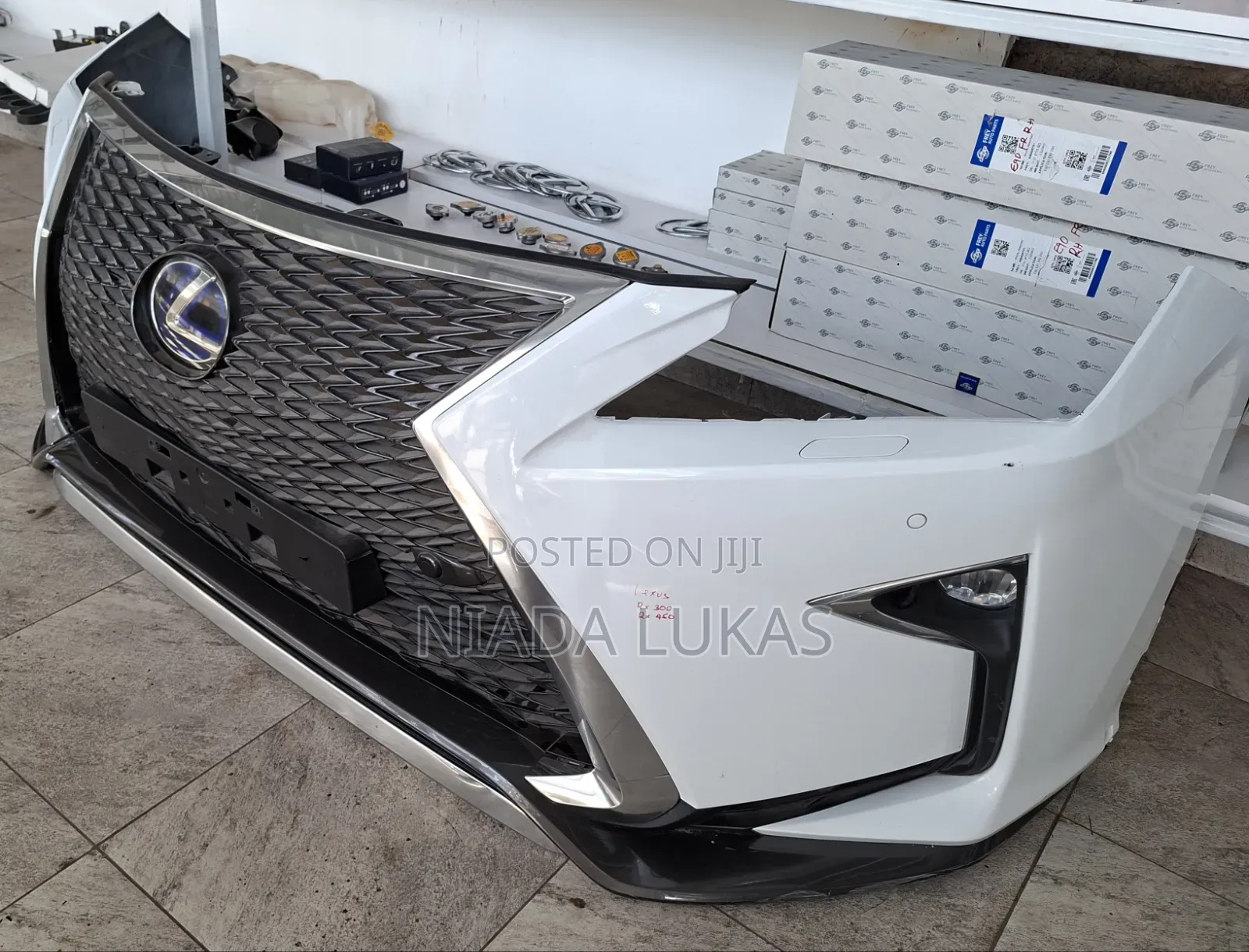 Lexus Rx 300/450 Front Bumper Super Clean