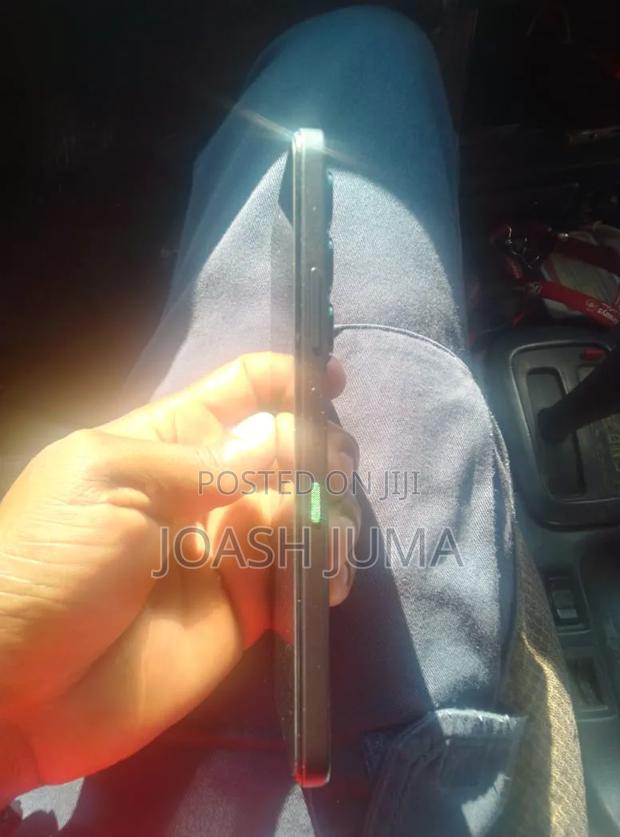 Infinix Hot 60i 128 GB Gray - thumbnail 2