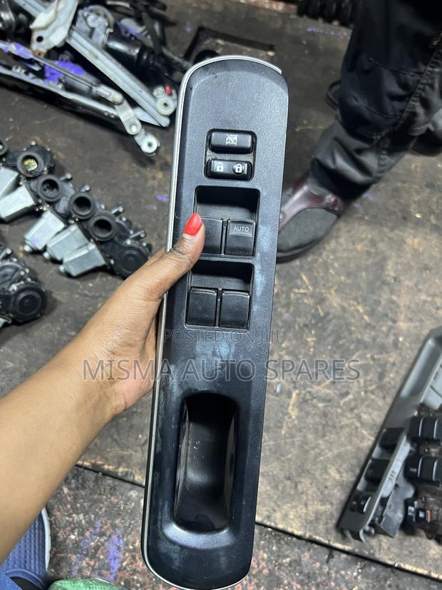 Vitz Jewela Door Main Switch - thumbnail 2