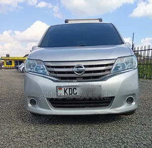 Nissan Serena 2013 Silver