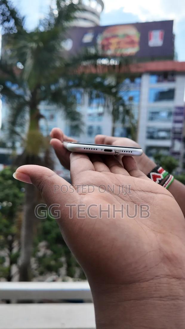 Apple iPhone 11 128 GB White - thumbnail 3