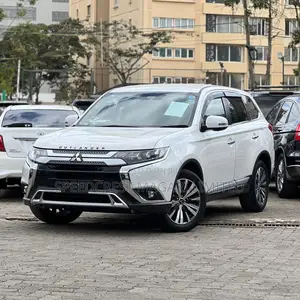 Mitsubishi Outlander 2020 White