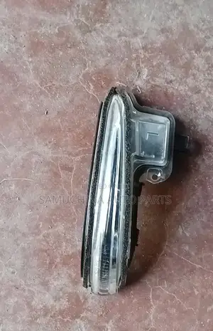 Side Mirror Indicator/Blinker Toyota Fortuner