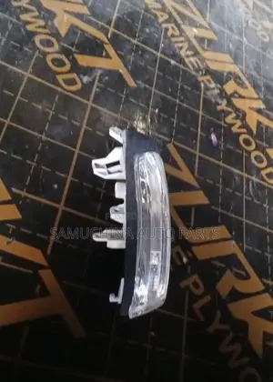 Side Mirror Indicator/ Blinker Toyota Crown