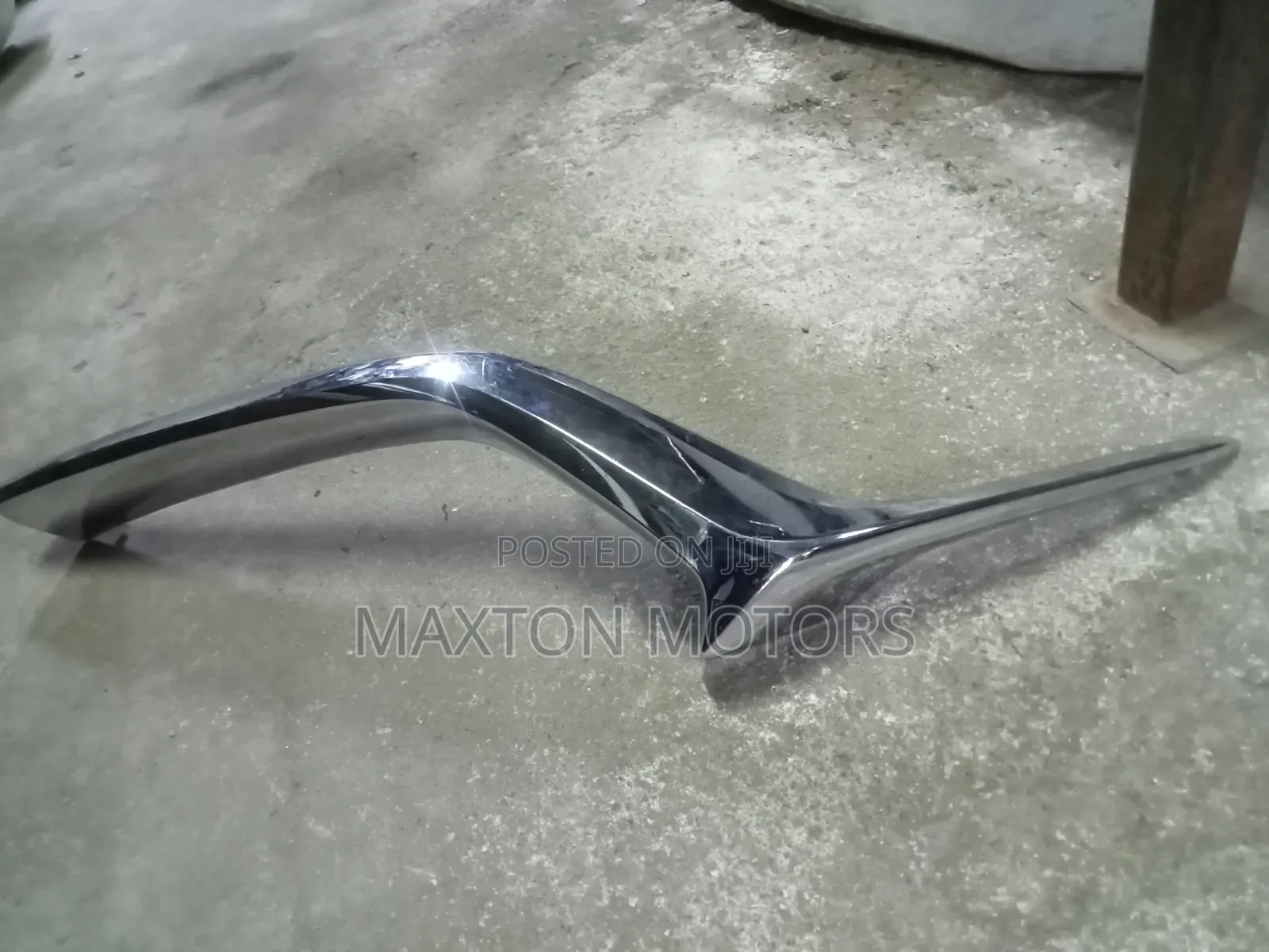 Mazda Cx5 Grille Chrome 2018 LHS (Small Crack )