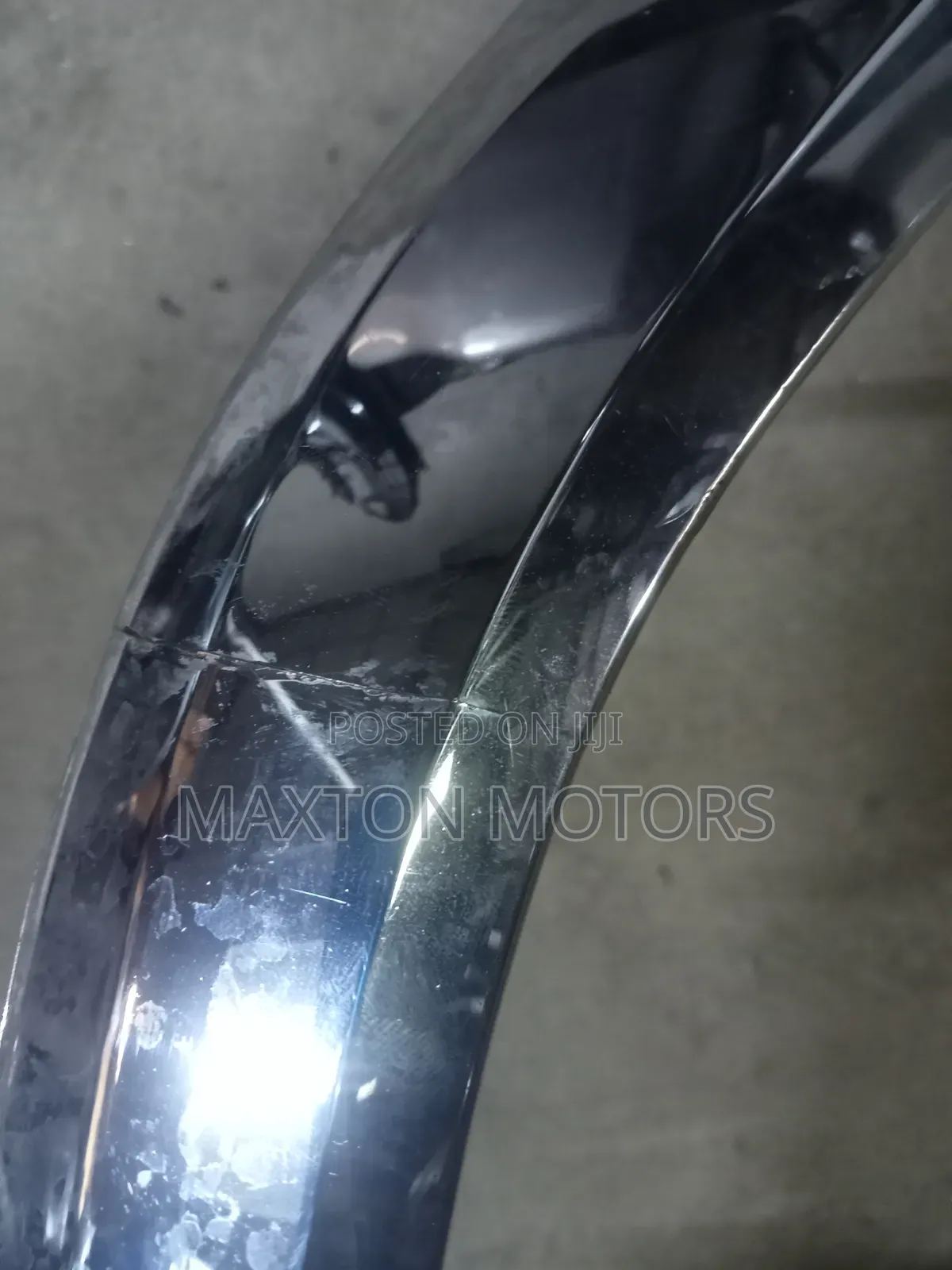 Mazda Cx5 Grille Chrome 2018 LHS (Small Crack )