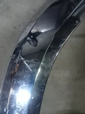 Mazda Cx5 Grille Chrome 2018 LHS (Small Crack )