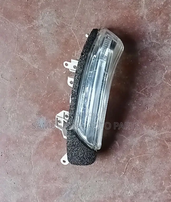 Side Mirror Indicator/Blinker Toyota Mark X 2012