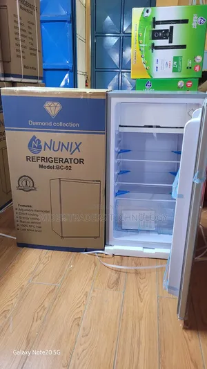 Nunix Bc-92 Single-Door Compact Refrigerator Silver