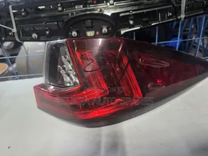 Lexus Nx 450 Taillight