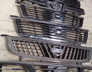 Grill Nissan Sunny B15