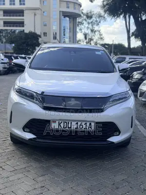Toyota Harrier 2.0 Turbo 2018 White