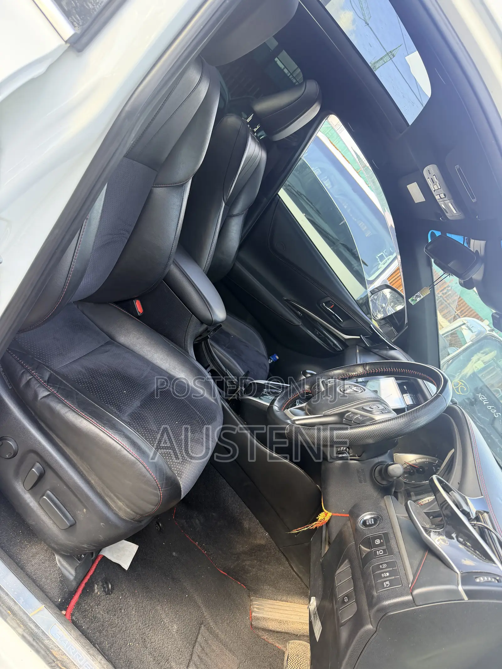 Toyota Harrier 2.0 Turbo 2018 White