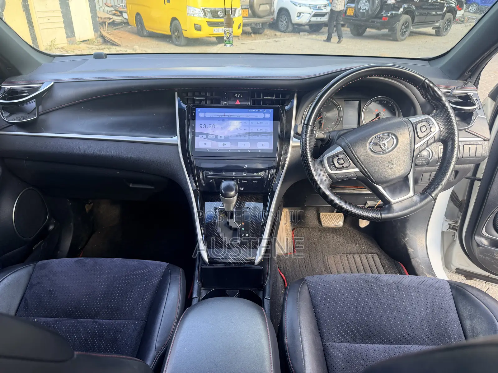 Toyota Harrier 2.0 Turbo 2018 White