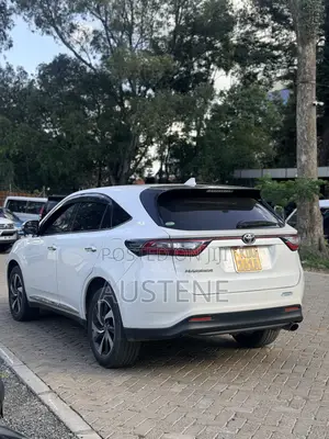Toyota Harrier 2.0 Turbo 2018 White