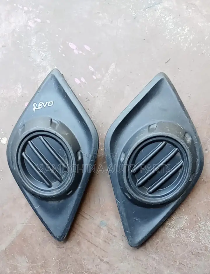 Foglight Cover Toyota Hilux Revolution
