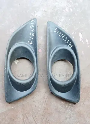 Foglight Cover Toyota Avensis