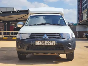 Mitsubishi L200 2009 White
