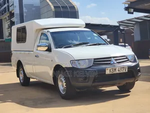 Mitsubishi L200 2009 White