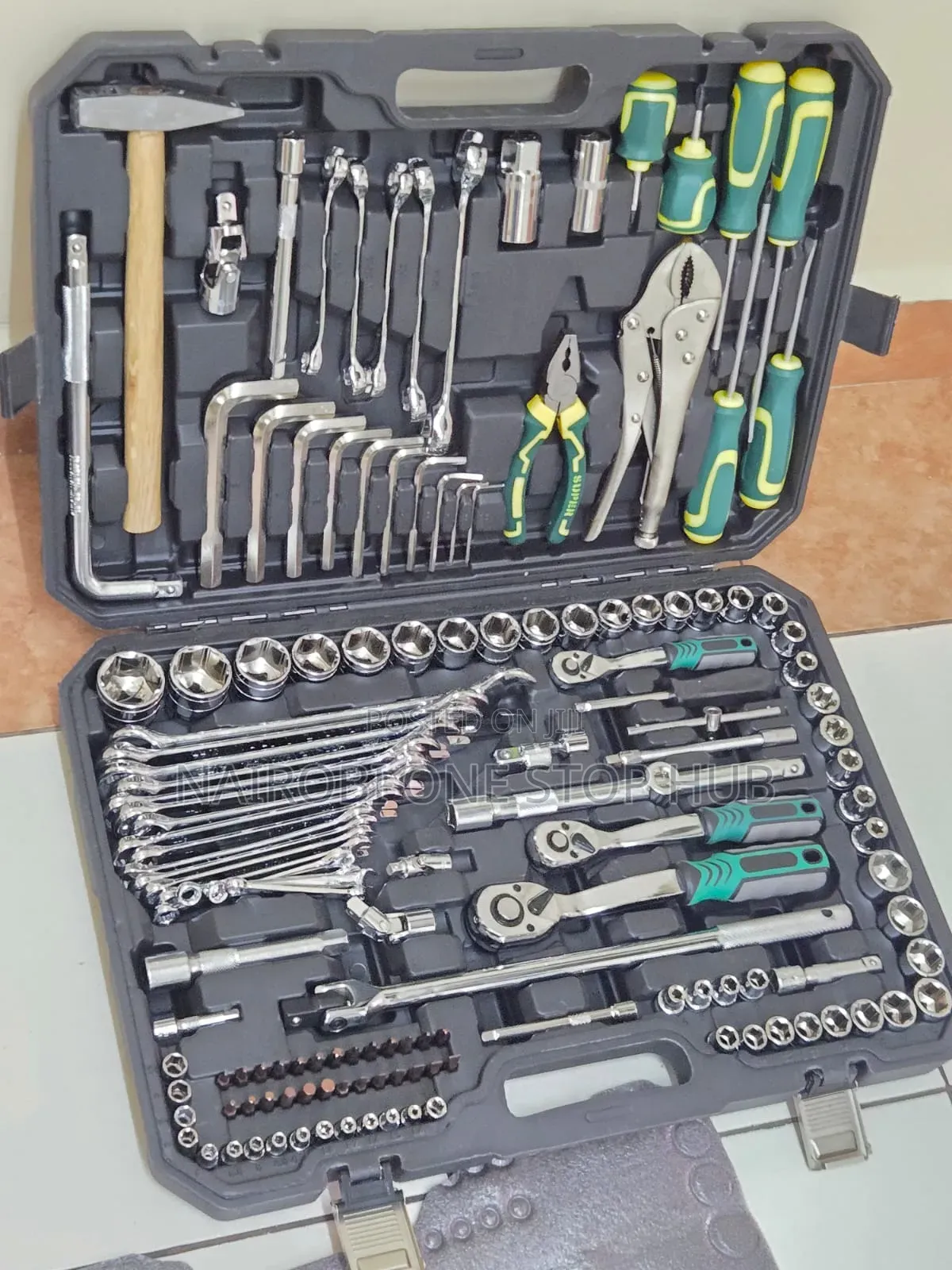 Mechanical 142 Pieces Tool Set