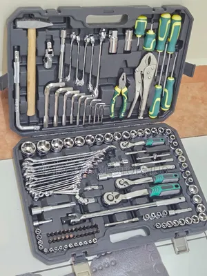 Mechanical 142 Pieces Tool Set