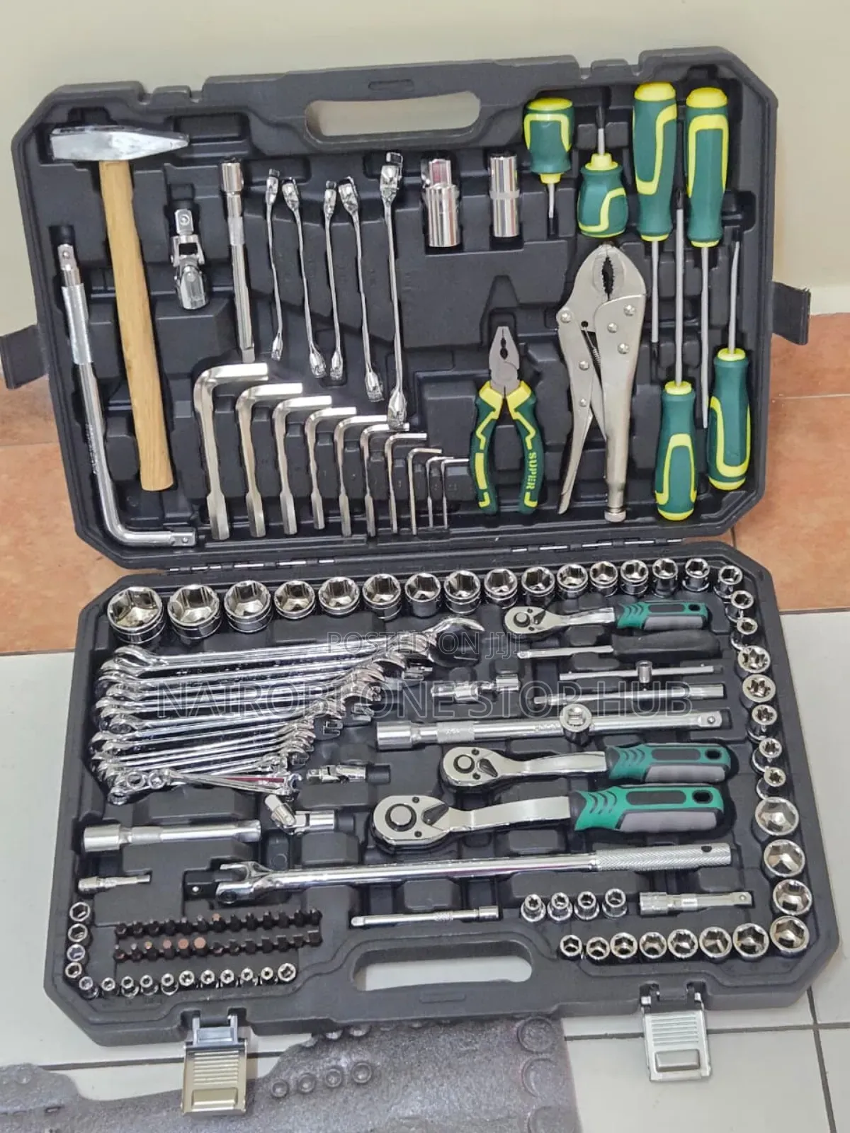 Mechanical 142 Pieces Tool Set