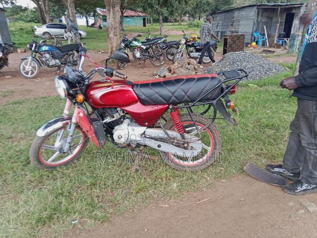 Bajaj Boxer 100 2022 Red - thumbnail 2
