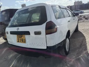Nissan Advan 2005 White