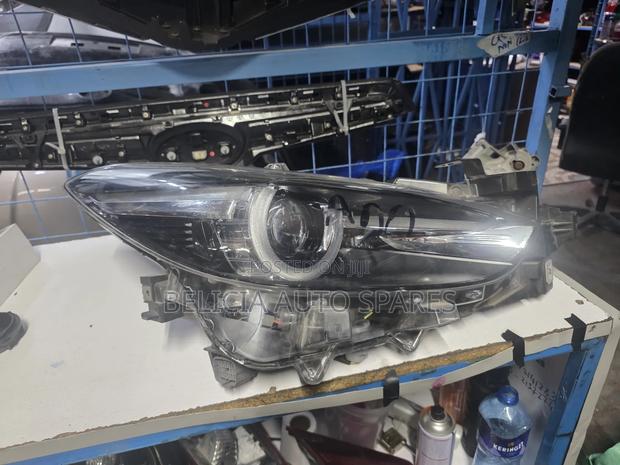 Mazda Axella 2017 Part No. 7 - main view