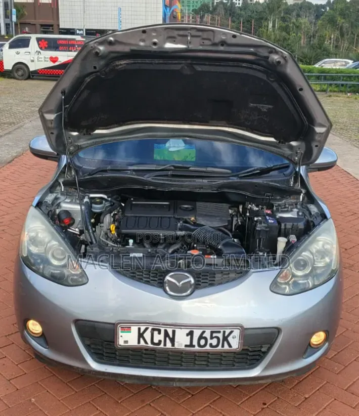 Mazda Demio 2011 Silver