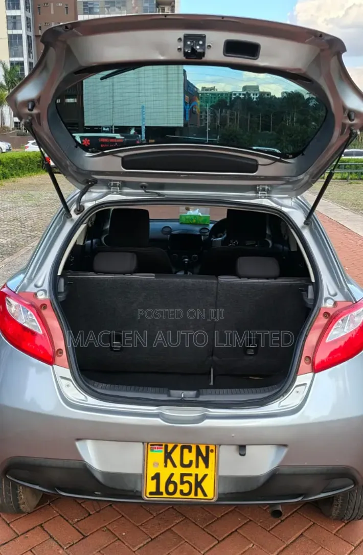 Mazda Demio 2011 Silver