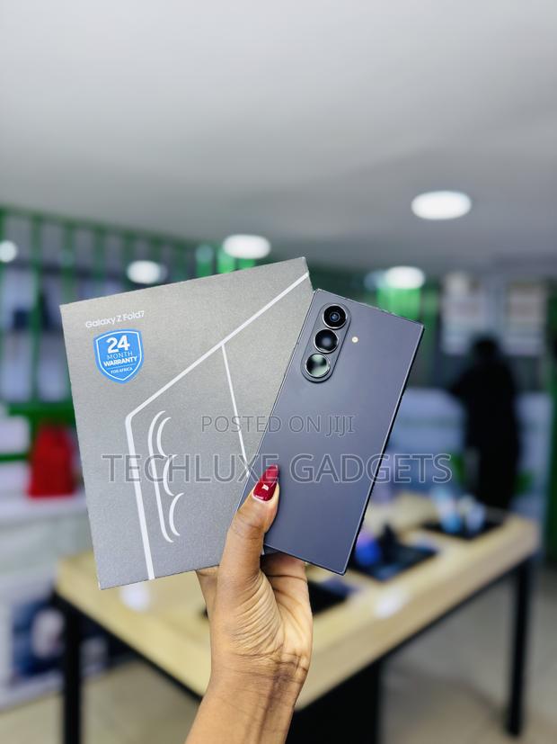 Samsung Galaxy Fold 512 GB - thumbnail 2