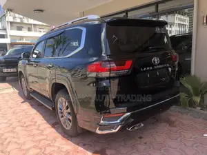 Toyota Land Cruiser 2024 Black