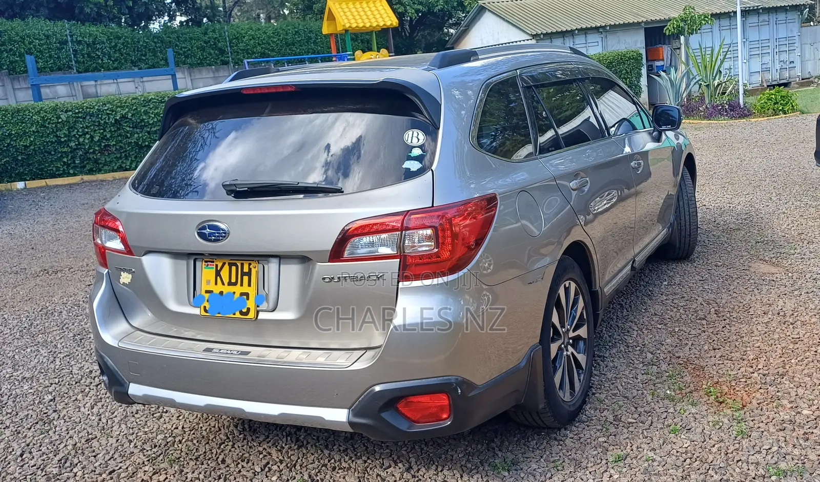 Subaru Outback 2.5i Limited 4dr Wagon AWD (2.5L 4cyl CVT) 2015 Gold