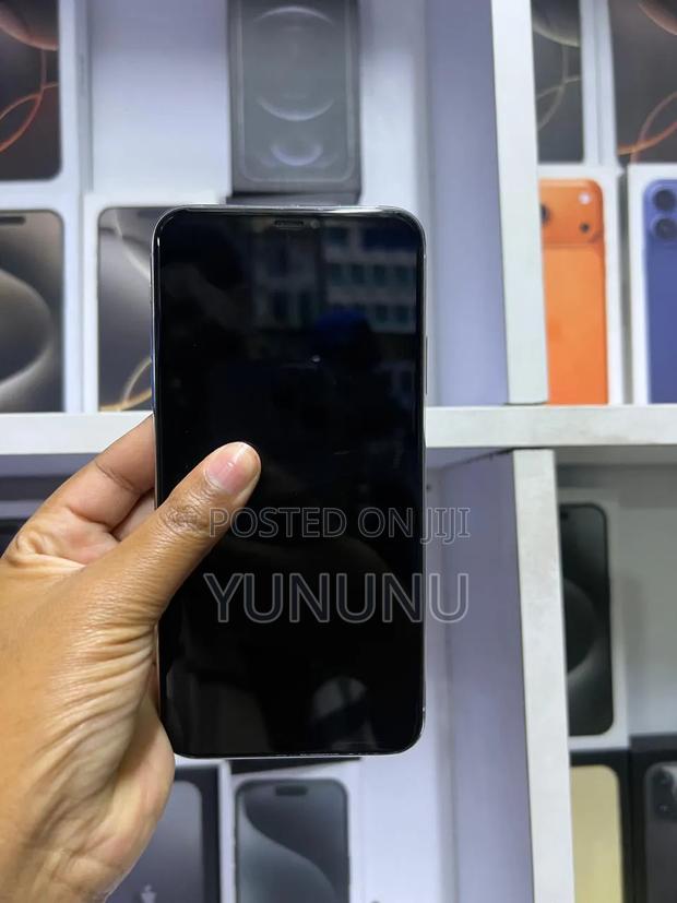 Apple iPhone 11 Pro Max 64 GB White - thumbnail 2
