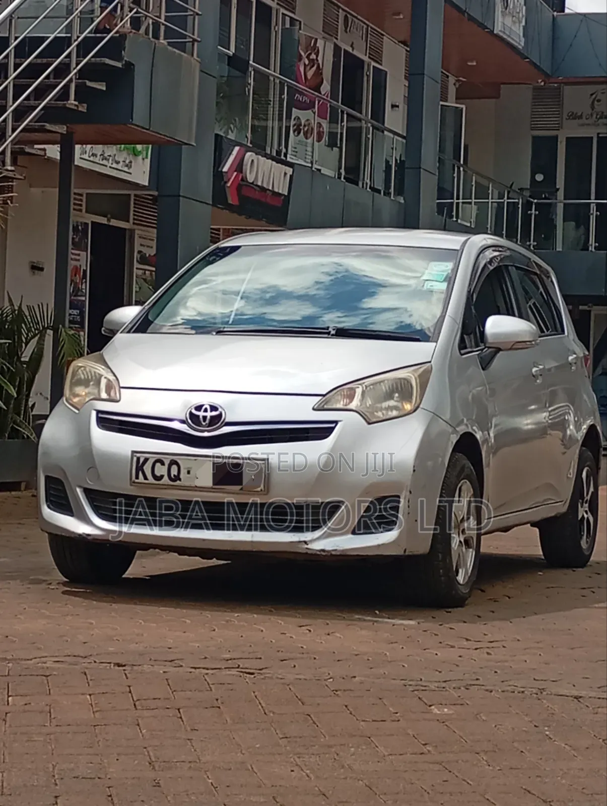 Toyota Ractis 2012 Silver