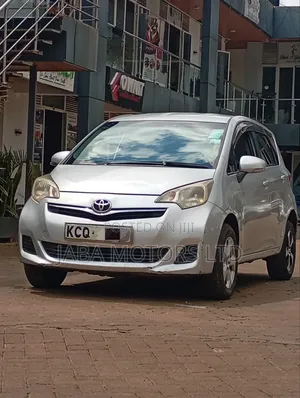 Toyota Ractis 2012 Silver