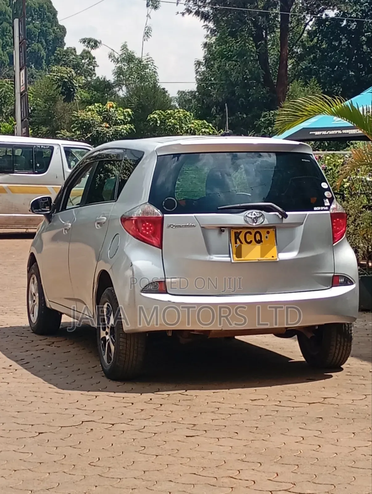 Toyota Ractis 2012 Silver