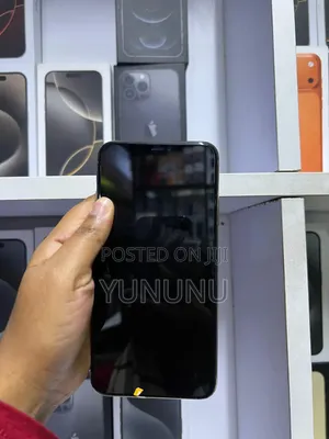 Apple iPhone 11 Pro Max 64 GB Gold