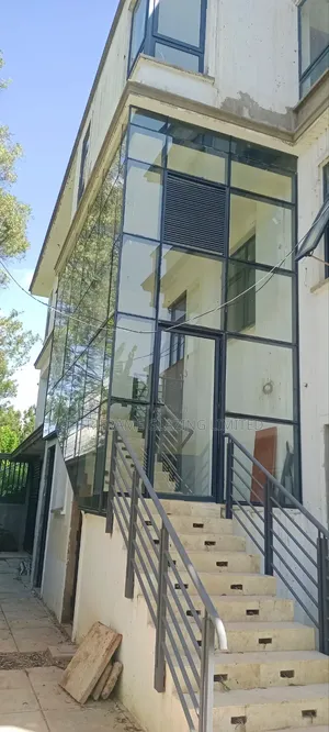 Curtain Walling And Aluminum Doors