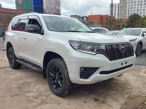 Toyota Land Cruiser Prado 2021 White