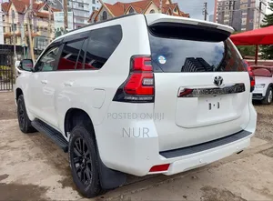 Toyota Land Cruiser Prado 2021 White
