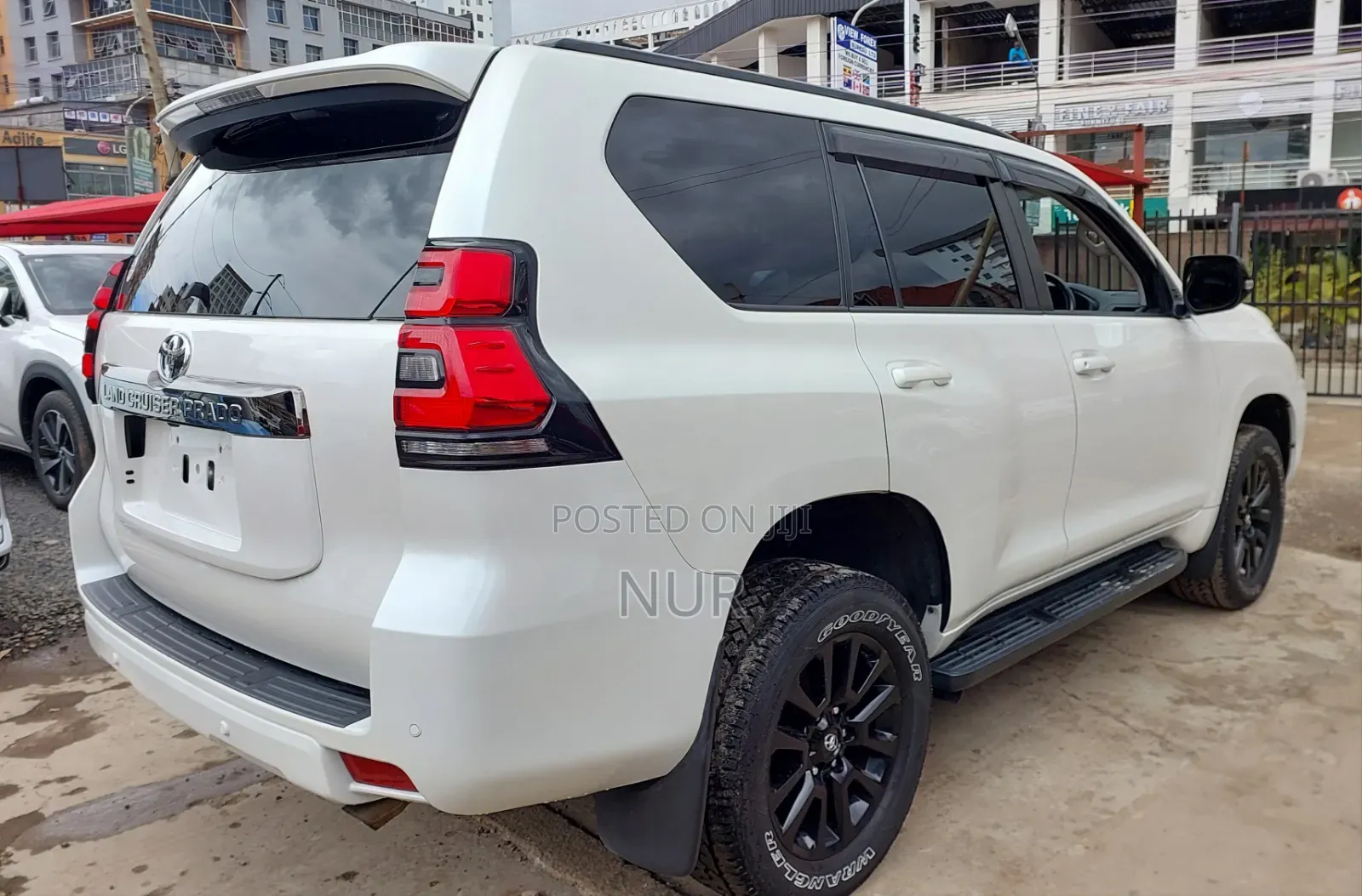 Toyota Land Cruiser Prado 2021 White