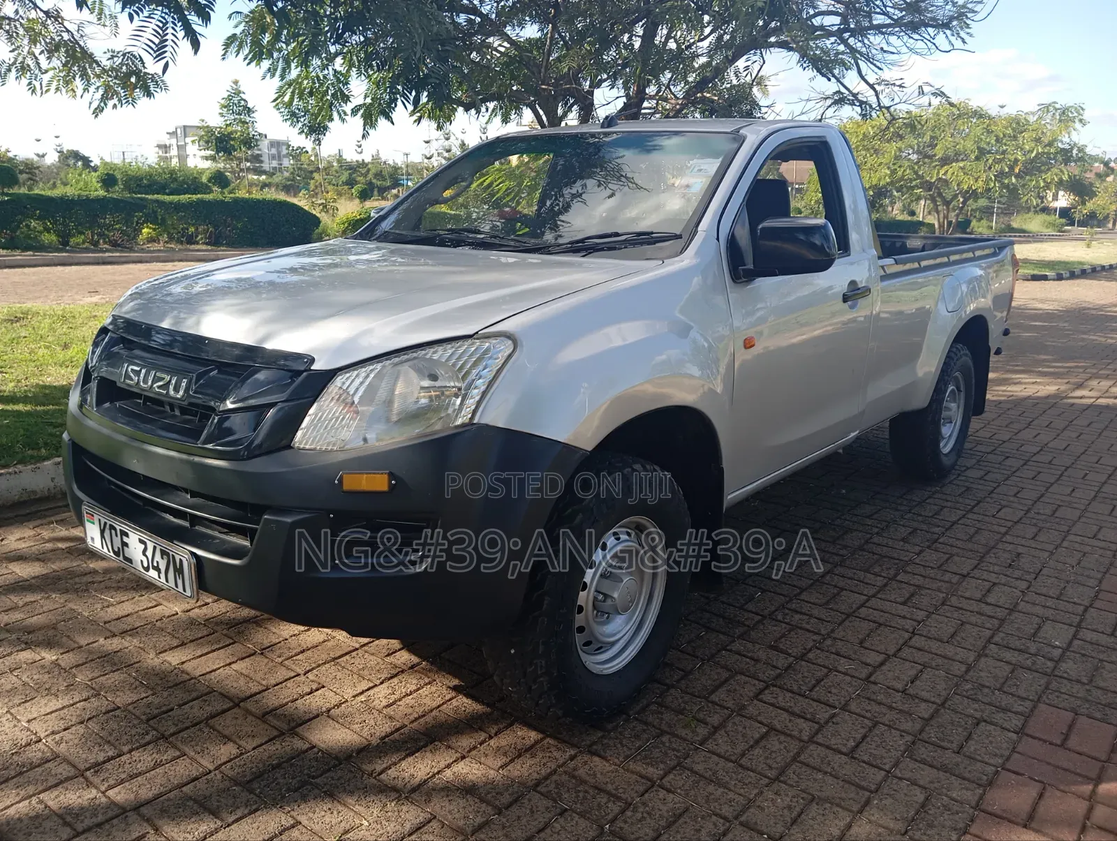 Isuzu D-MAX 2015 Silver