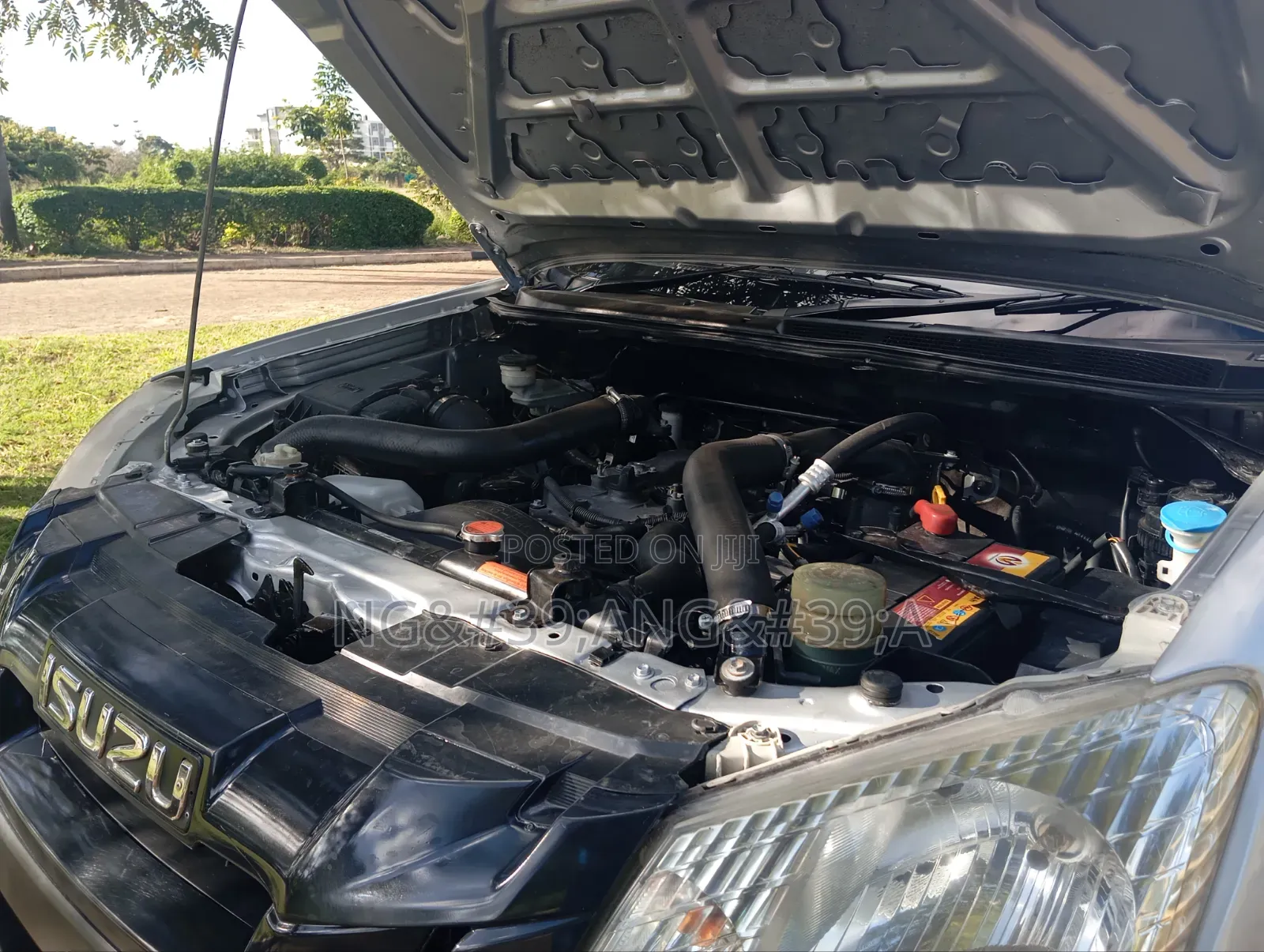 Isuzu D-MAX 2015 Silver