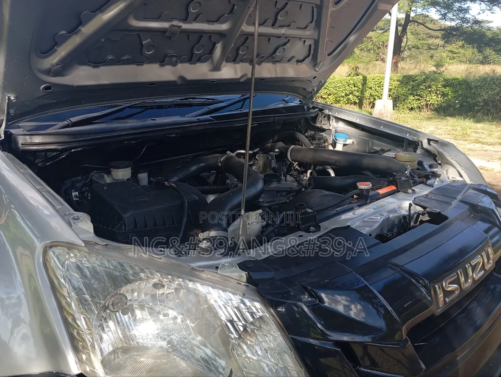 Isuzu D-MAX 2015 Silver