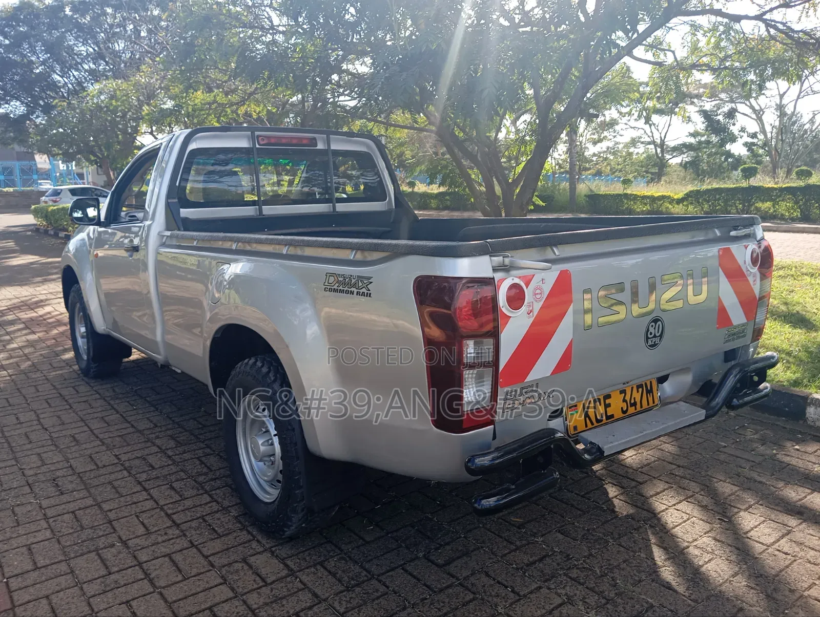Isuzu D-MAX 2015 Silver