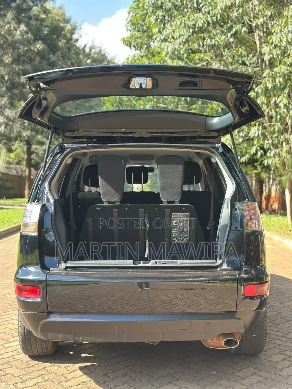 Mitsubishi Outlander 2010 Black