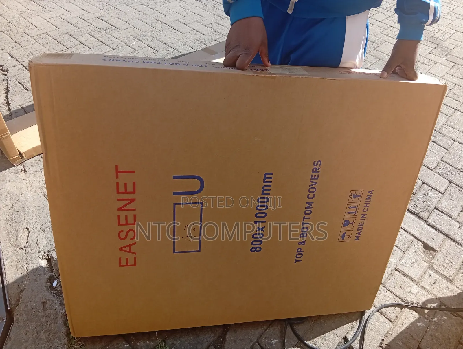 Easenet 42u Data Cabinet 800 X 1000{Mesh Door}