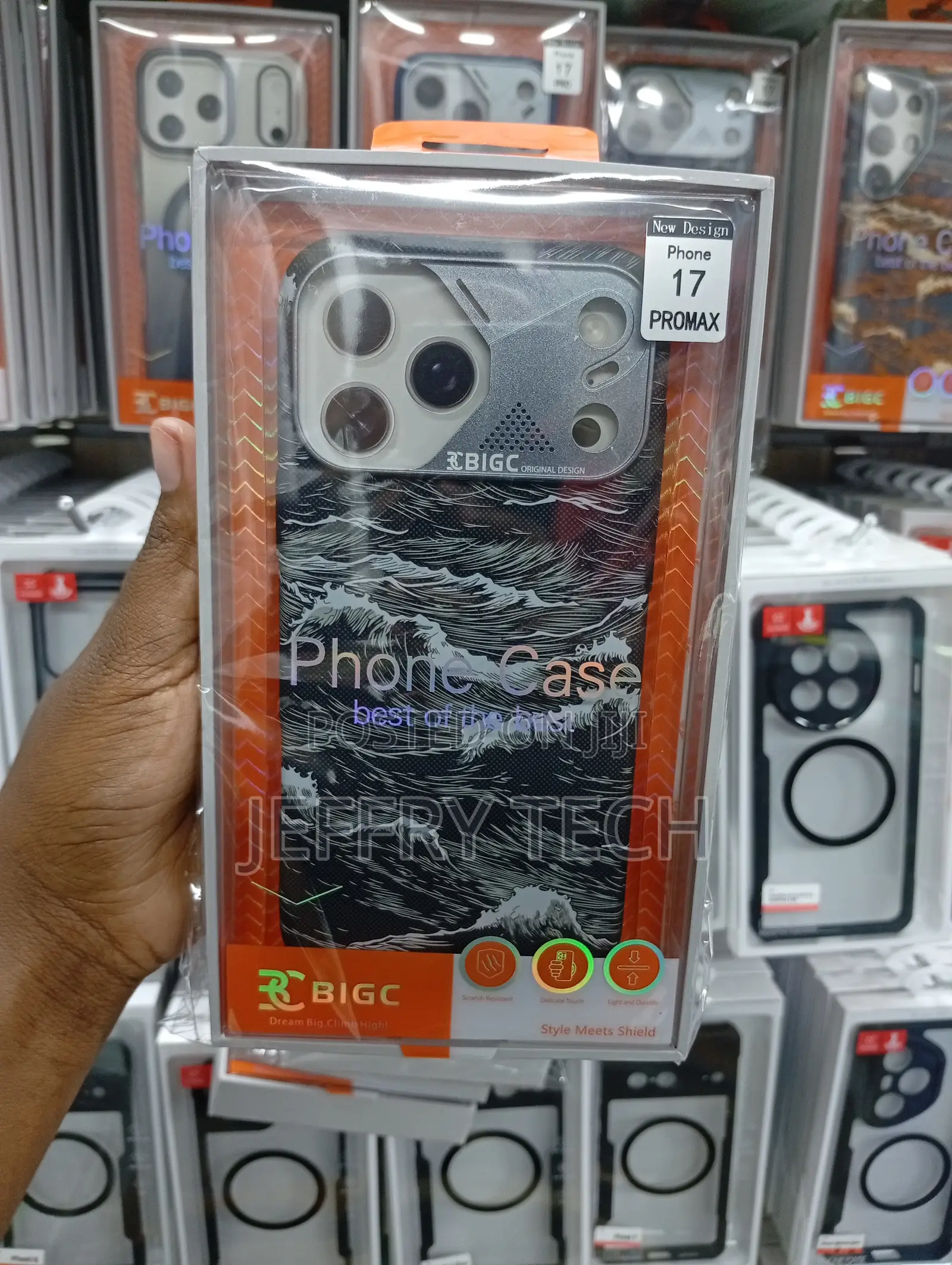 iPhone 17 Pro Max Dramatic Ocean Waves Cover